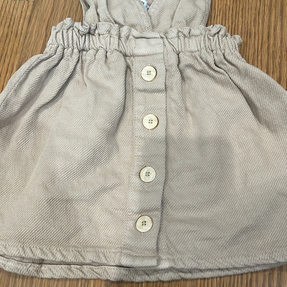 Zara tan overall dress size 9-12 months - Picture 3 of 3